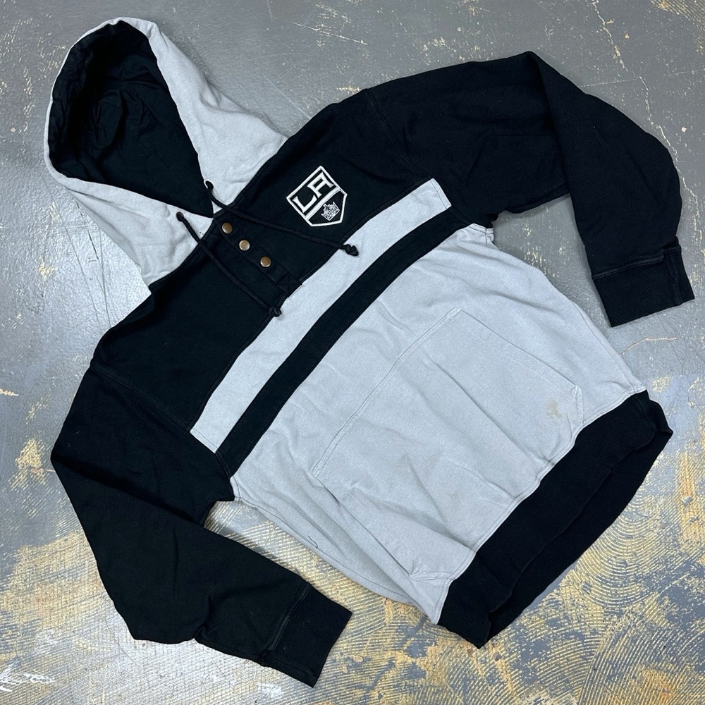 NHL Los Angeles Kings Pull Over Hooded Sweater Grey Black Medium LA Hockey
